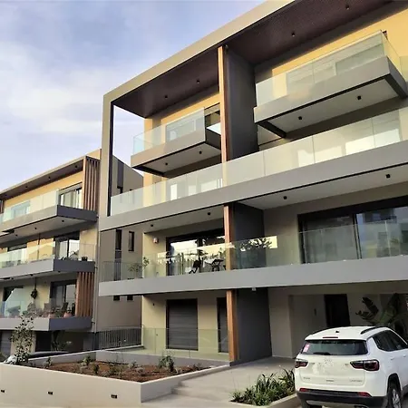 Brand New Next To The Beach, Peaceful Square, Garden View Appartement