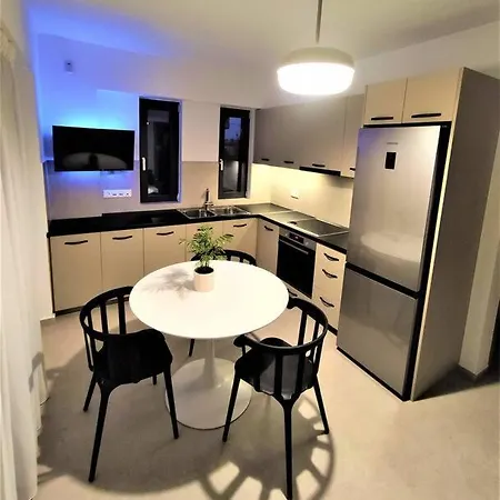 Brand New Next To The Beach, Peaceful Square, Garden View *