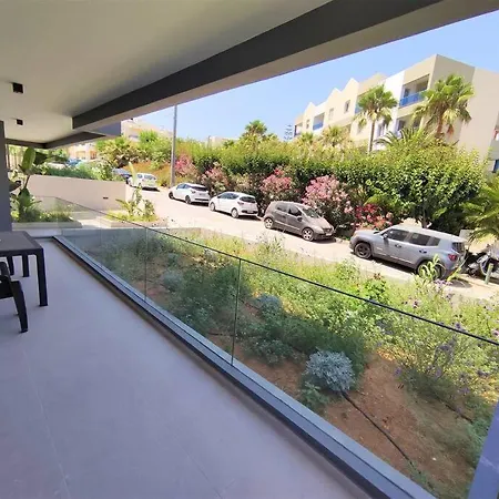 Apartment Brand New Next To The Beach, Peaceful Square, Garden View Rethymno (Crete)