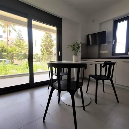 Brand New Next To The Beach, Peaceful Square, Garden View Retimno