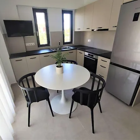 Brand New Next To The Beach, Peaceful Square, Garden View * Rethymno