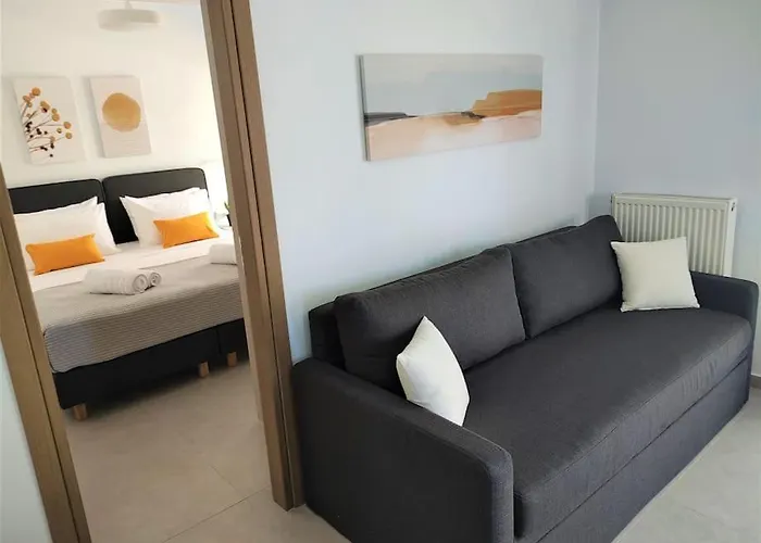 Brand New Next To The Beach, Peaceful Square, Garden View Apartament Retimno