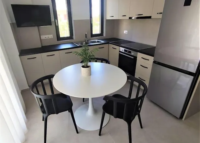 Brand New Next To The Beach, Peaceful Square, Garden View * Retimno